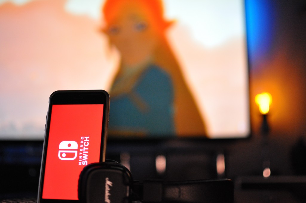 "Marshall's bluetooth headphones with its internal mic and everlasting internal batterylife could be only one of many options if voice chat were to run through the smart device's app itself!"